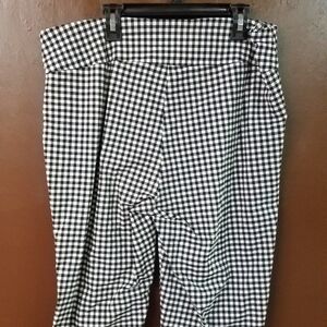 Valarie Stevens 16 Black & White Check Stretch